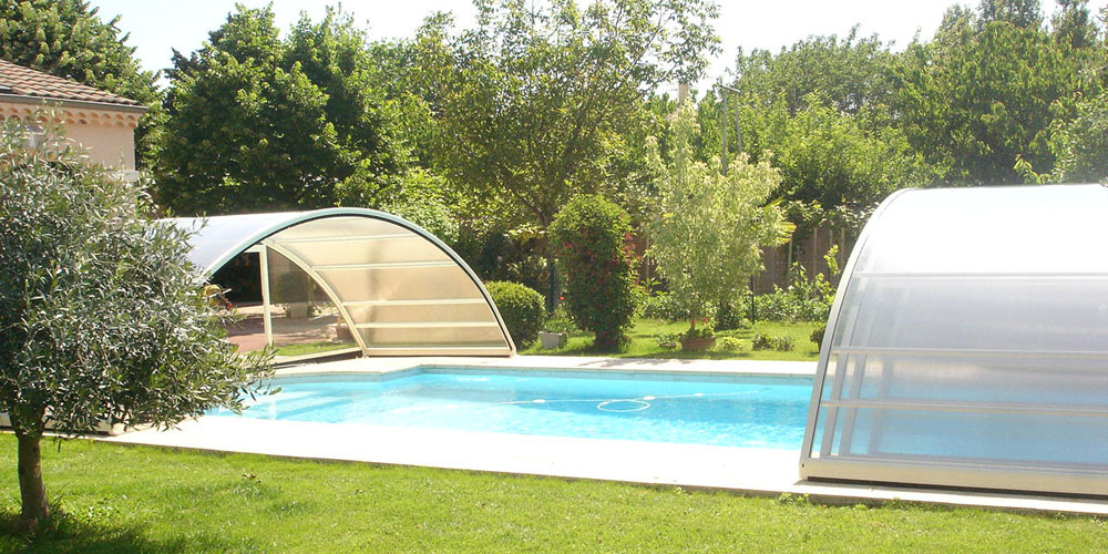 Abri de piscine semi-haut ouverture